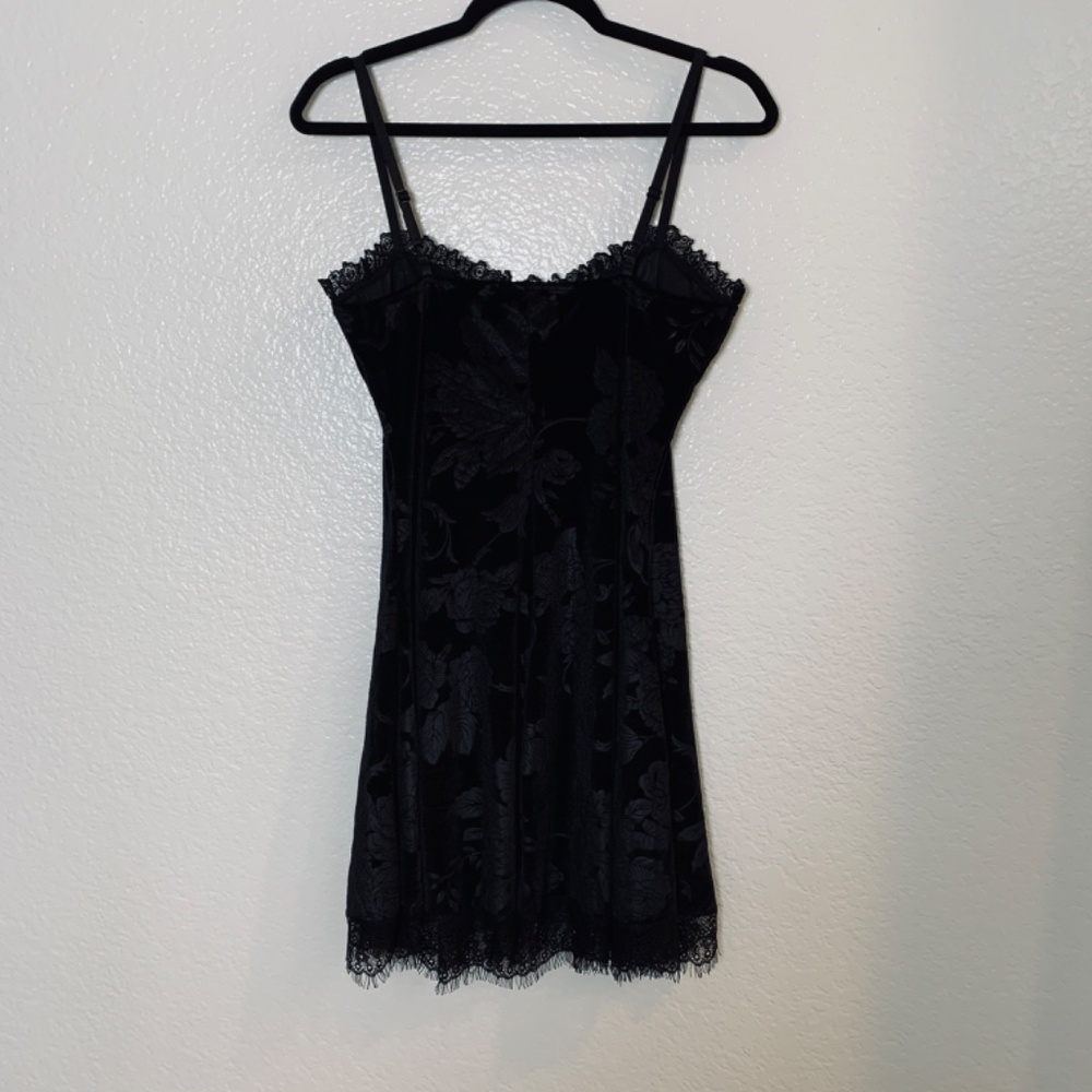 InGoticos Black Velvet Gothic Mini Dress Large Silver Cross Charm Whimsigoth - Picture 11 of 16